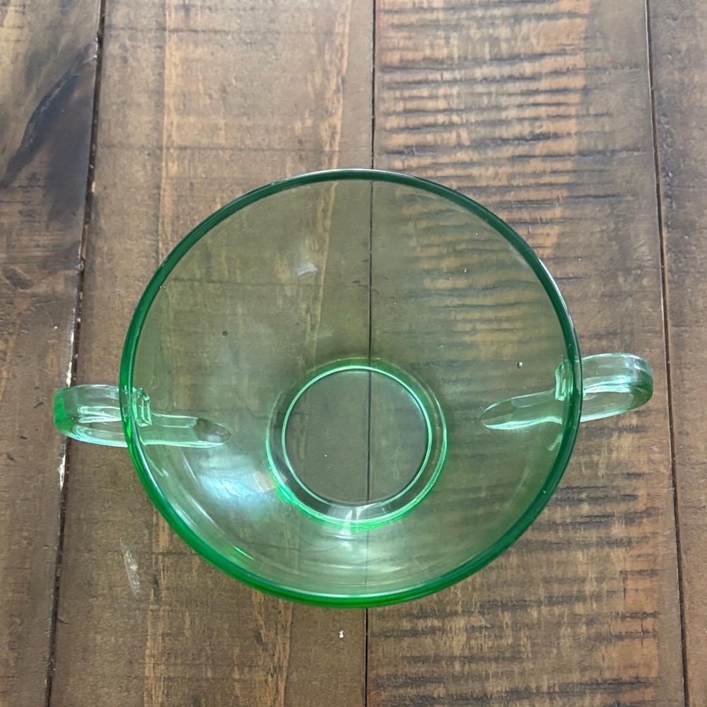 Vintage Green Depression Glass Creamer and Sugar Bowl Set - Picture 7 of 9